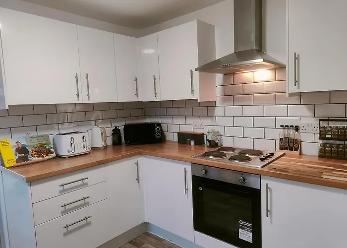 Cosy Home In Historical Beverley Town With Parking