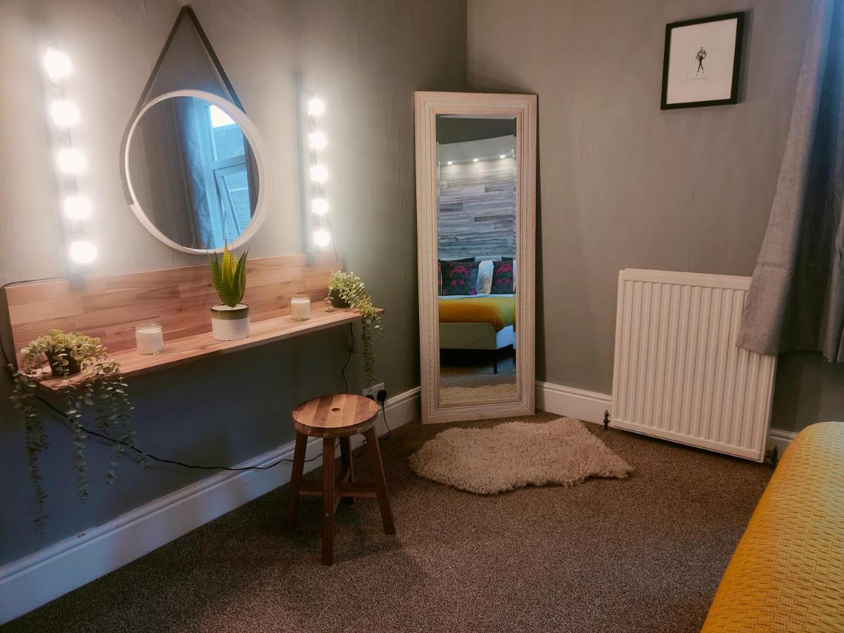 Cosy In Historical Town With Parking *